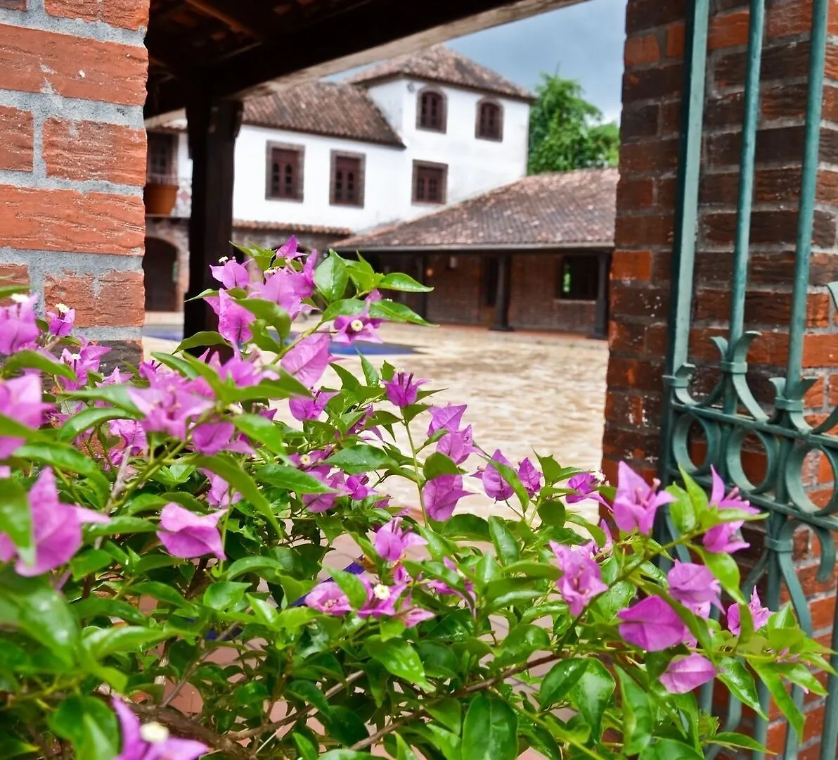 Domaine Du Chateau Hotel Les Trois-Ilets 0*,